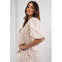 Bluzka w drobne kwiaty z bufiastymi rękawami