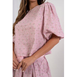 Bluzka w drobne kwiaty z bufiastymi rękawami