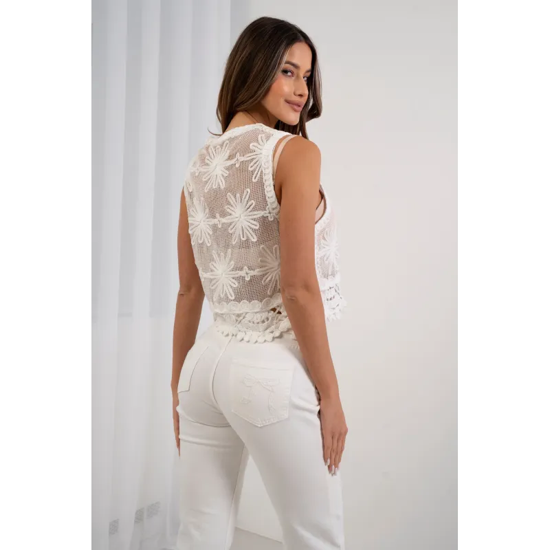 Krótka kamizelka ażurowa z haftem kwiatowym