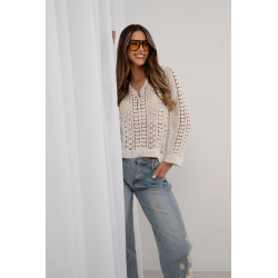 Ażurowy sweter boho o ozdobnym splocie
