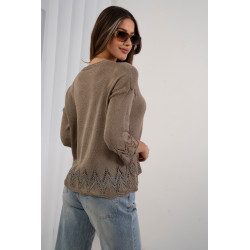 Lekki sweter z ażurowym wykończeniem u dołu
