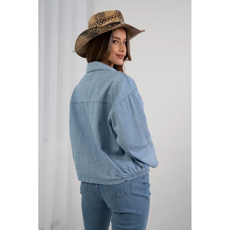Koszulowa kurtka jeansowa z perłowymi guzikami