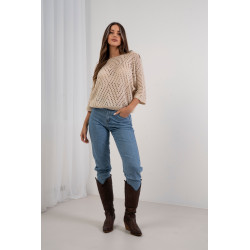 Ażurowy sweter o luźnym kroju
