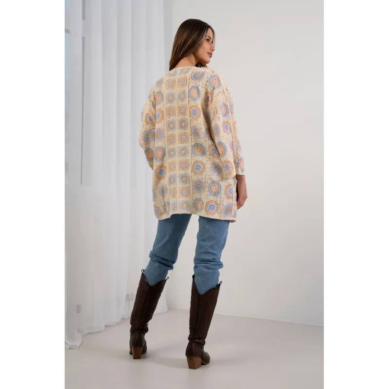 Długi ażurowy kardigan w pastelowe wzory