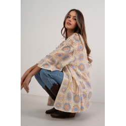 Długi ażurowy kardigan w pastelowe wzory