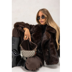 KRÓTKIE FUTERKO Z KOŁNIERZEM