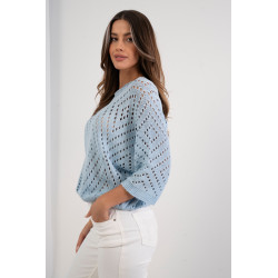 Ażurowy sweter o luźnym kroju
