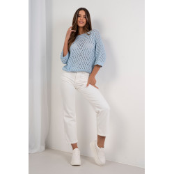 Ażurowy sweter o luźnym kroju