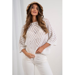 Ażurowy sweter o luźnym kroju