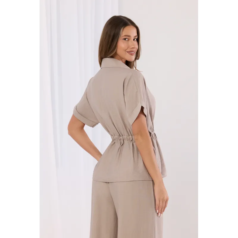 Koszula z regulowaną talią i krótkim rękawem