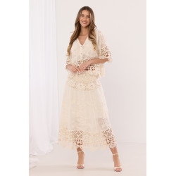 Ażurowa bluzka koszulowa z haftowanymi detalami