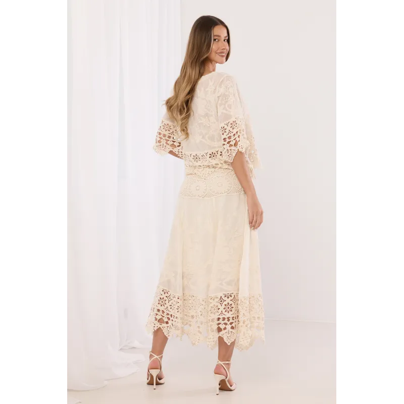 Spódnica maxi z ażurowym pasem i haftowanymi detalami
