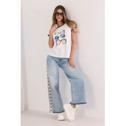 T-shirt z haftowaną lamówką i nadrukiem okularów