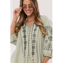 Bluzka boho z haftem i chwostami
