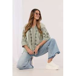 Bluzka boho z haftem i chwostami