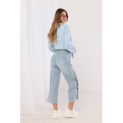 Jeansy z haftem ażurowym i rozcięciami na nogawkach