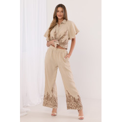 Spodnie z szeroką nogawką i kontrastowym haftem