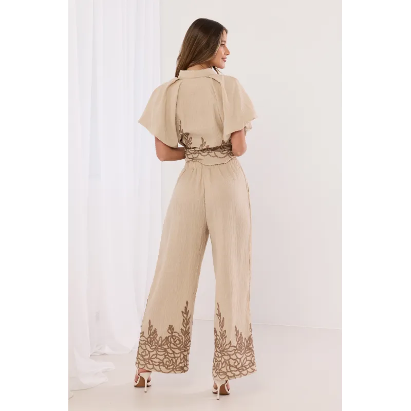 Spodnie z szeroką nogawką i kontrastowym haftem