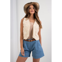 Krótka kamizelka denimowa z haftem w stylu boho