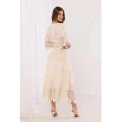 Ażurowy komplet z haftem i aplikacjami florystycznymi