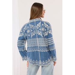 Koszula z bogatym haftem i ozdobnym dołem