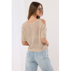 Ażurowy sweter z wycięciami na ramionach