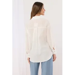 Koszula z haftem ażurowym i asymetrycznym dołem