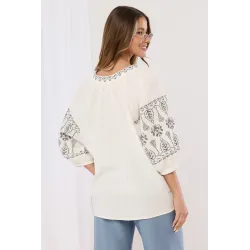 Bluzka boho z haftem i chwostami