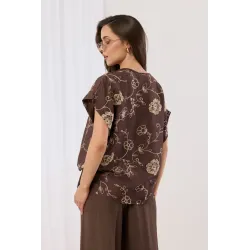 Bluzka z kontrastowym haftem florystycznym