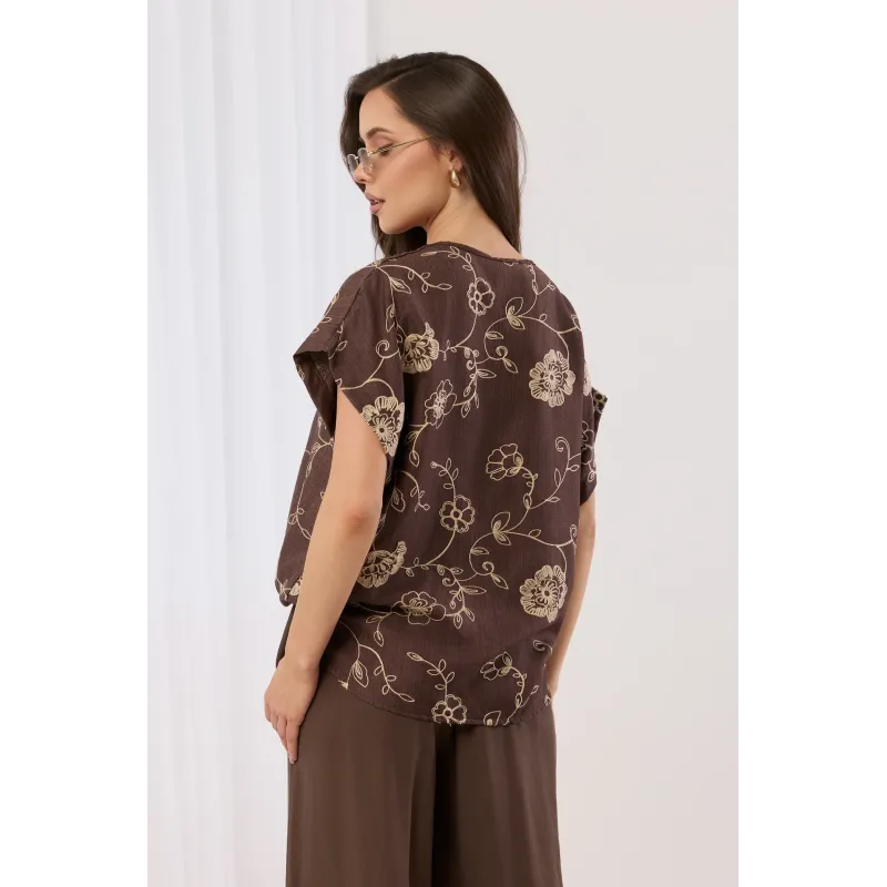 Bluzka z kontrastowym haftem florystycznym