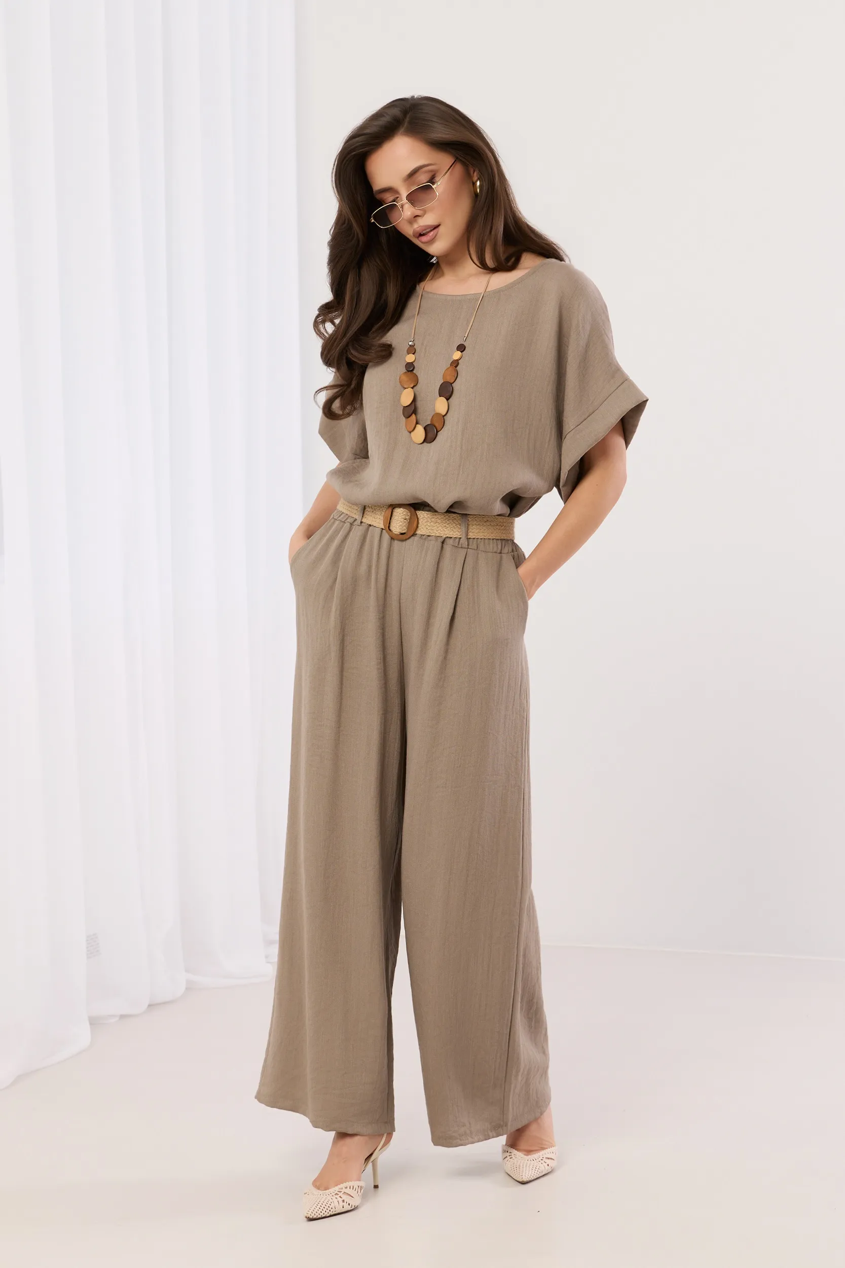 Spodnie typu palazzo z plecionym paskiem