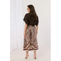 Wzorzyste spodnie kuloty z ozdobnym paskiem