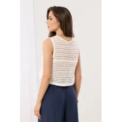 Ażurowa kamizelka boho z haftem motyla