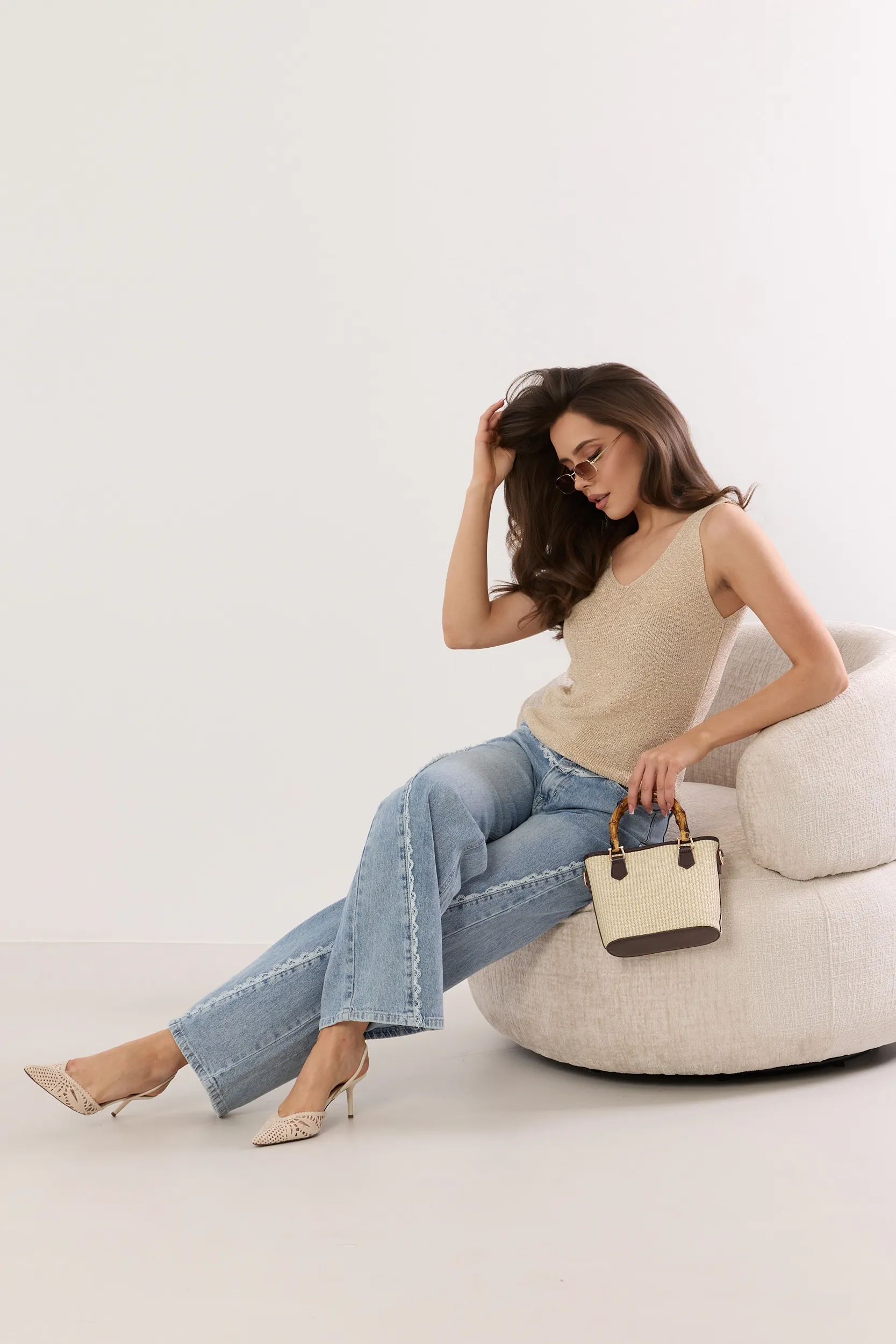 Dzianinowy top na ramiączkach o gładkim splocie