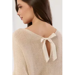 Sweter z rękawami typu nietoperz i ozdobną kokardą na plecach