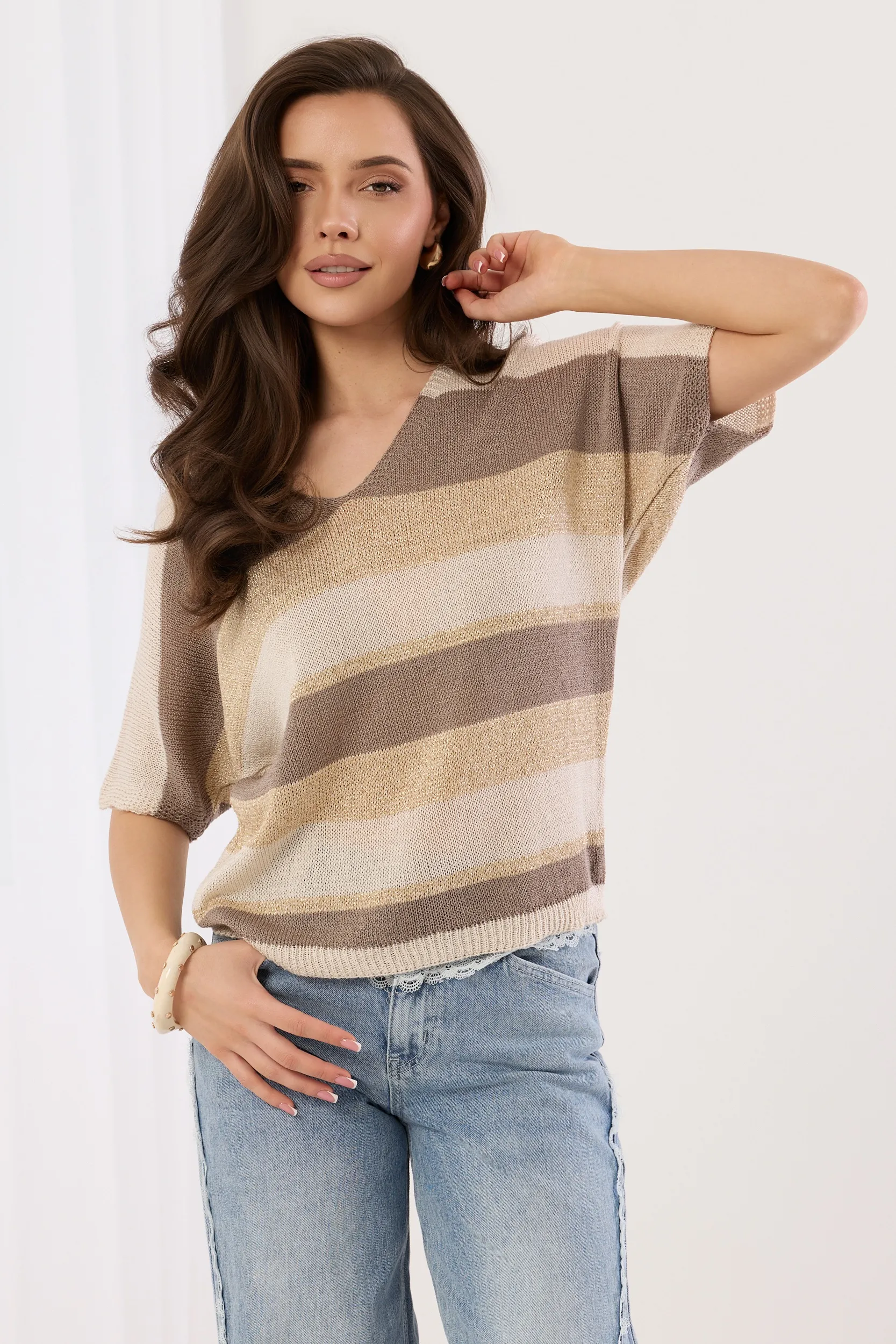 Dzianinowy sweter w poziome pasy z krótkim rękawem