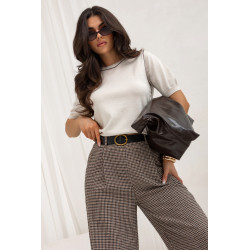 SWETER Z KONTRASTOWYM OBSZYCIEM