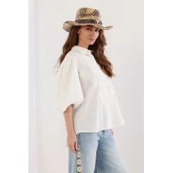 Koszula z koronkowym panelem i bufiastymi rękawami