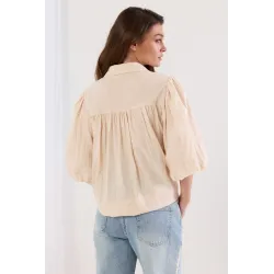 Koszula z koronkowym panelem i bufiastymi rękawami