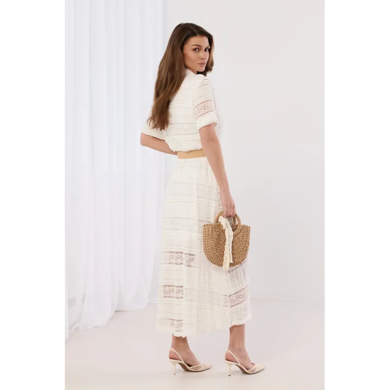 Koronkowa sukienka maxi z plecionym paskiem