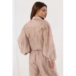 Koszula oversize z połyskującym haftem