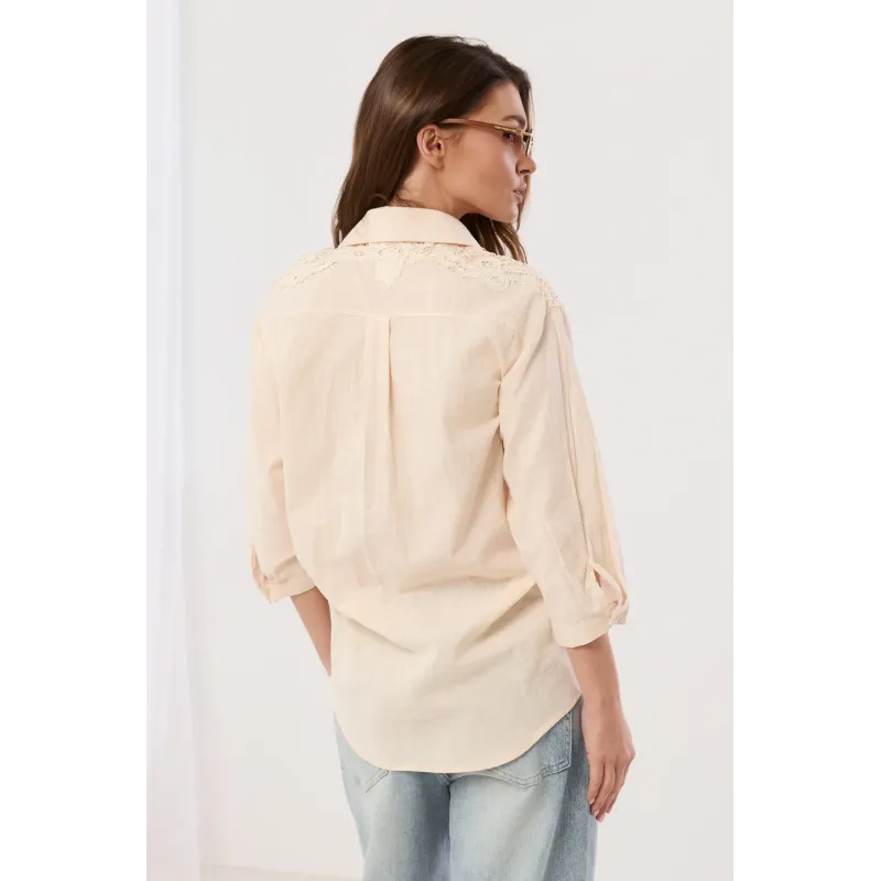 Lniana koszula boho z haftowaną aplikacją