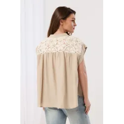 Koszula z krótkim rękawem z haftem na ramionach