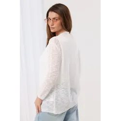 Kardigan o lekkim splocie