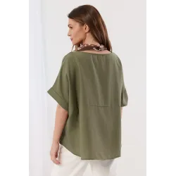 Bluzka oversize z ozdobną apaszką