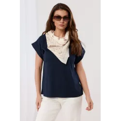 Bluzka oversize z ozdobną apaszką z wzorem paisley