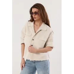 Kurtka z kieszeniami cargo i postrzępionym brzegiem