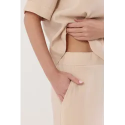 Komplet casualowy z luźną bluzką i spodniami palazzo