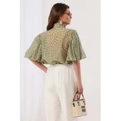 Koszula w grochy z bufiastymi rękawami i wiązaniem pod szyją