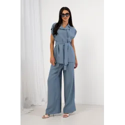 Wisozowy komplet z taliowaną bluzką z wiązaniem i szerokimi spodniami